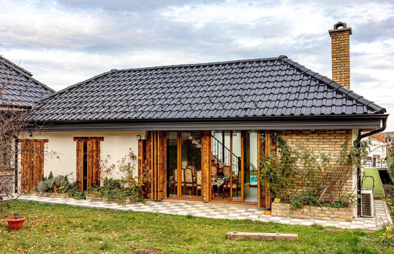 City Escape Luxury Villa Zuce Exteriör bild
